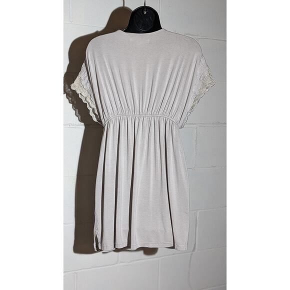 Lush Lace Trim Mini Dress Casual Short Sleeve Taupe Gray V Neck Sun Dress Medium - Picture 3 of 5